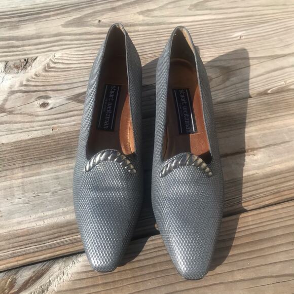 Stuart Weitzman pump with chunky heel - Picture 14 of 16